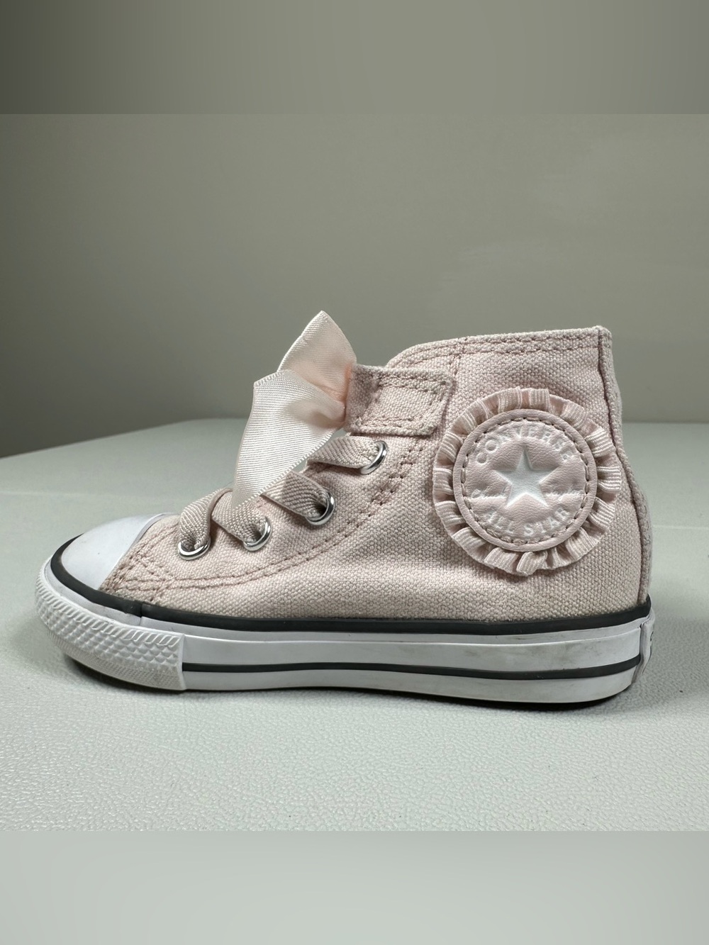Converse Chuck Taylor All Star Ruffles & Bows Hi-Top Sneakers - Picture 5 of 11